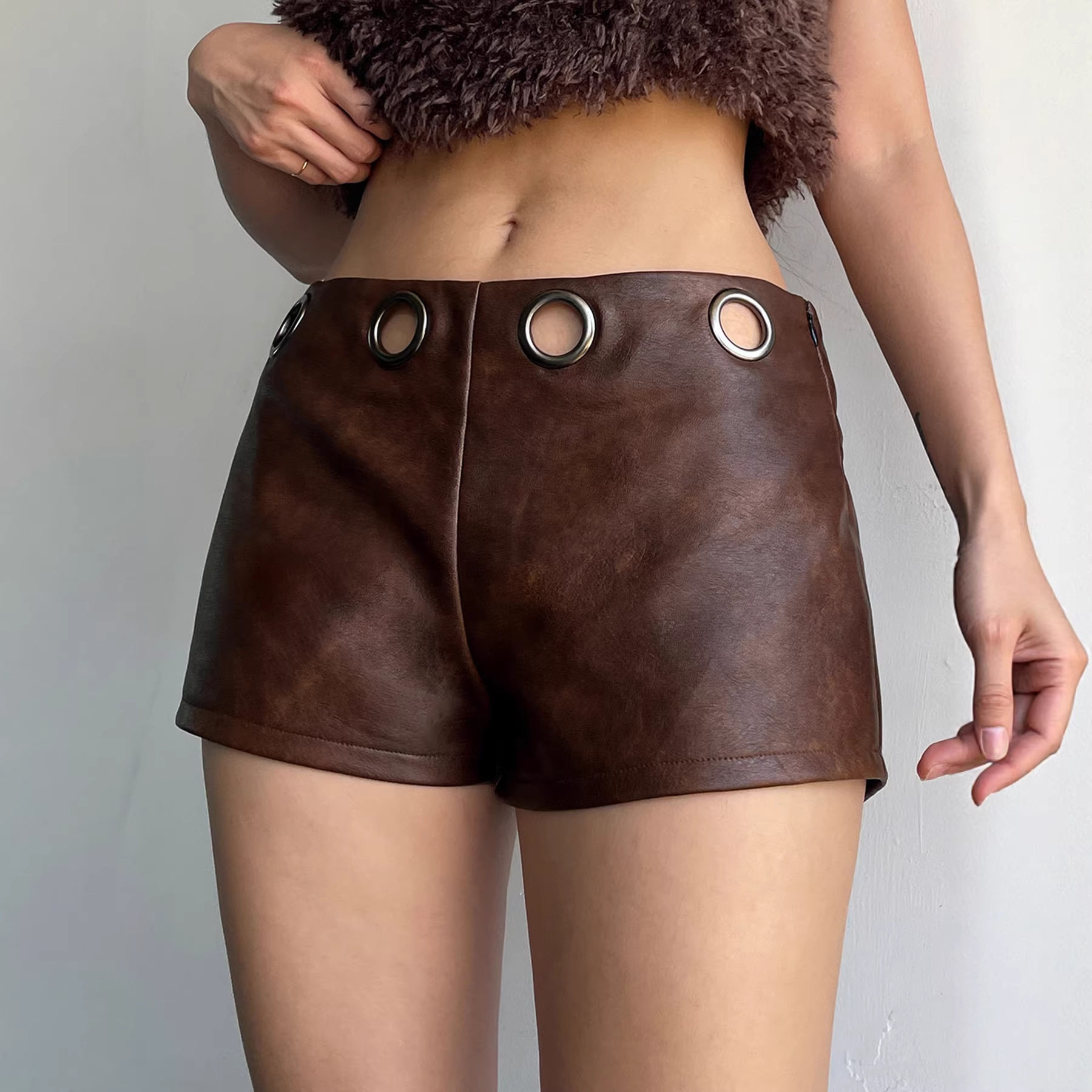 欧美做旧金属圆环洞洞腰头PU皮短妹街头性感低腰新款短裤百搭皮裤