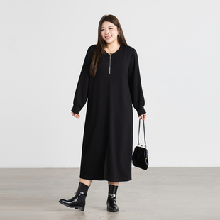 大码女装宽松空气层卫衣裙2026春新200斤胖mm显瘦开叉中长连衣裙