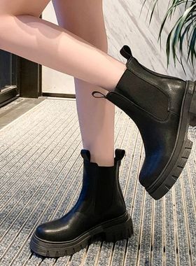 Autumn and Winter New Round Toe Low Heel Women's Boots Chels