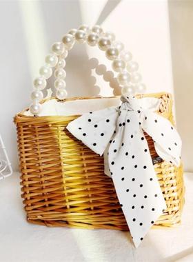 Weaving buns, weaving weeds, weasels, weasels, weasels, weas