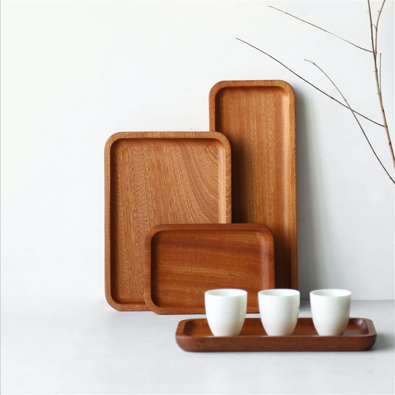 Day dishes, lasagna-value fruit plates, wooden tea tray brea