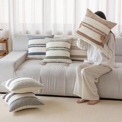 Theres a lot of house-to-house couches in the inn with litt