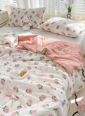 A-water-washing double-saints are cooled by air conditioners