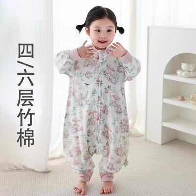 The lovely Katon Bamboo baby sleeps in a bag with a summer-s