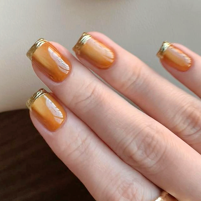 手工穿戴美甲短款成品显白高级温柔气质香槟金棕猫眼秋咖琥珀法式