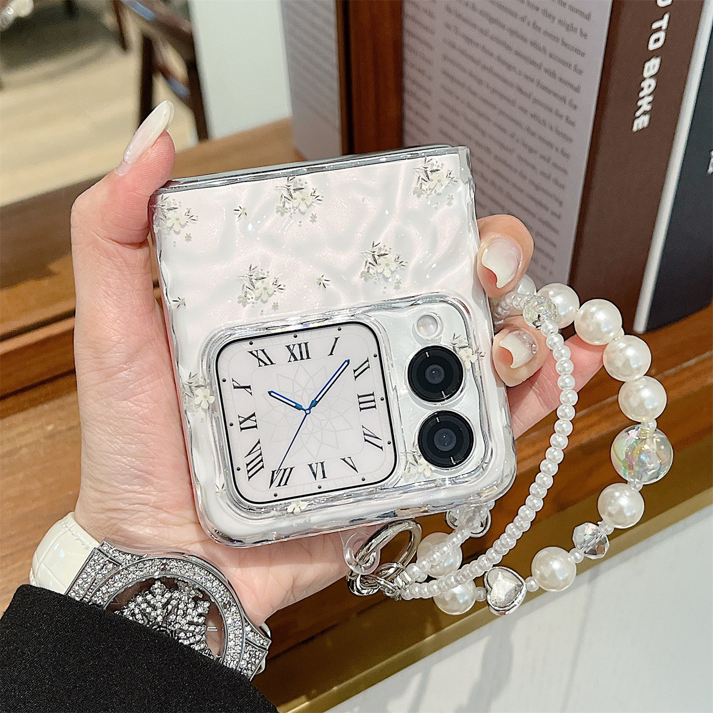 适用华为novaflip手机壳新款透明水波纹小白花nova Flip折叠屏硬壳全包防摔高级感格子蝴蝶结手链女款保护套