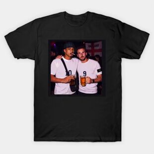 Jude Bellingham Harry Kane Lads Drinking Beer Funny T-shirt