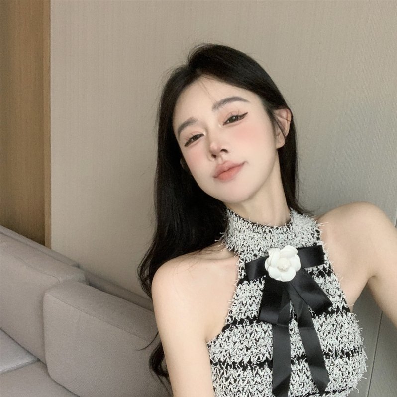 实拍实价  秋冬小香风山茶花别针设计粗花呢挂脖背心