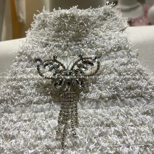 秋冬新款别致珠片弹力修身拼接羽毛装饰小个子抹胸连衣裙配胸针潮