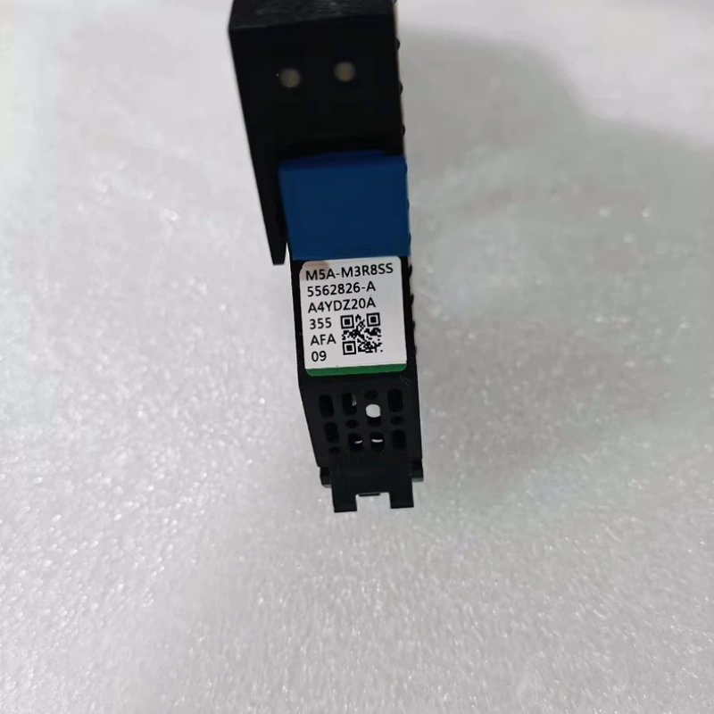 HDS5562826-AM5A/B5F-M3R8SS3