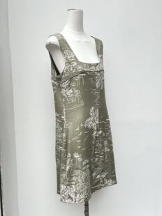 复古手绘印花背心裙女夏橄榄绿宽松连衣裙海岛度假风方领休闲长裙