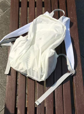 韩国小众街头辣妹学院风双肩包女大容量学生书包轻便通勤休闲背包