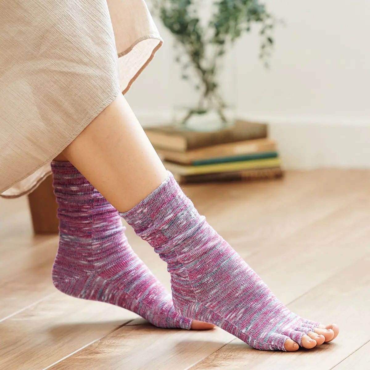 代购日本制cecile绢丝棉混纺露出脚趾头的分趾袜 美甲袜子 地板袜