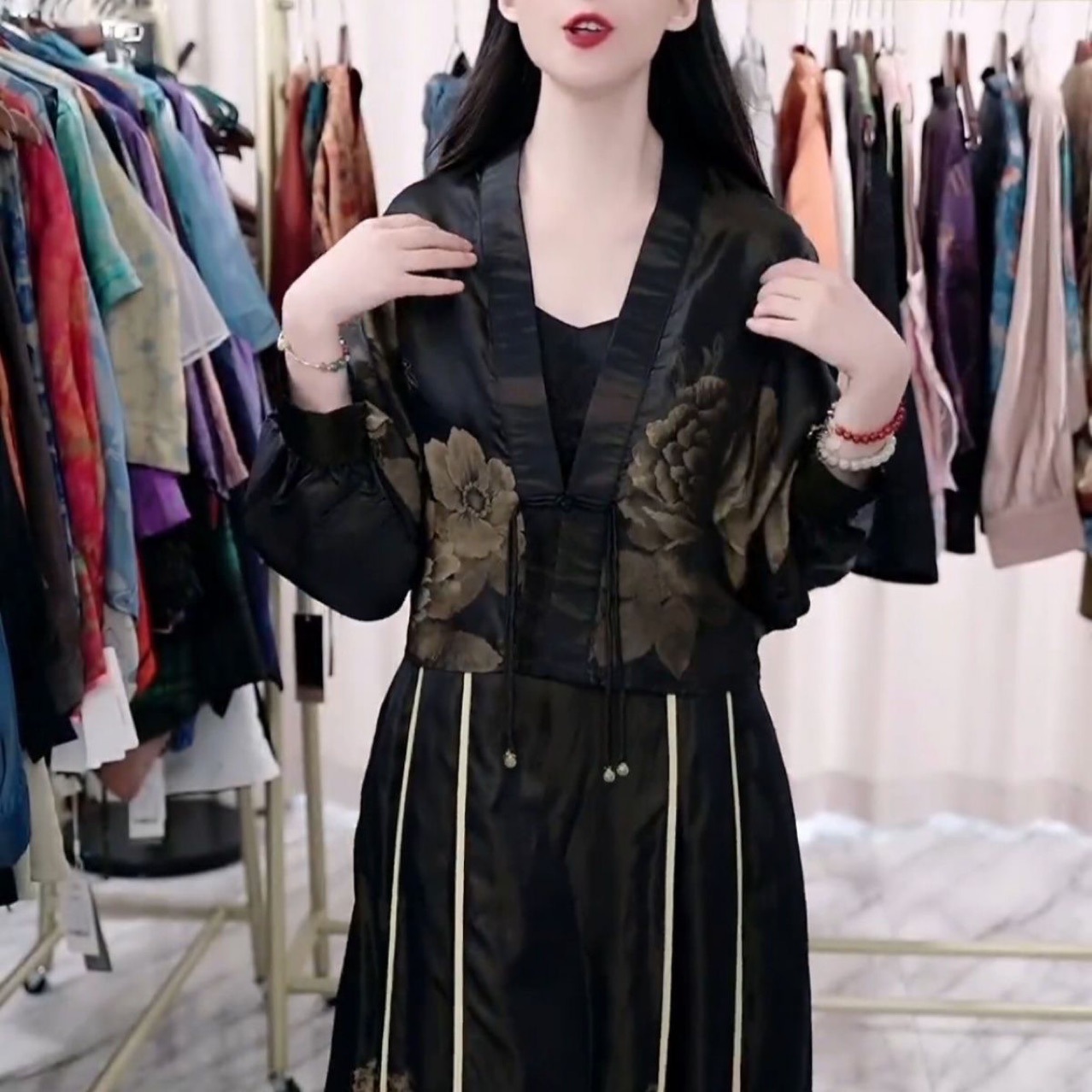 高端品质双面穿国风女装宽松蝙蝠袖早秋款外套外穿防晒v领小披肩