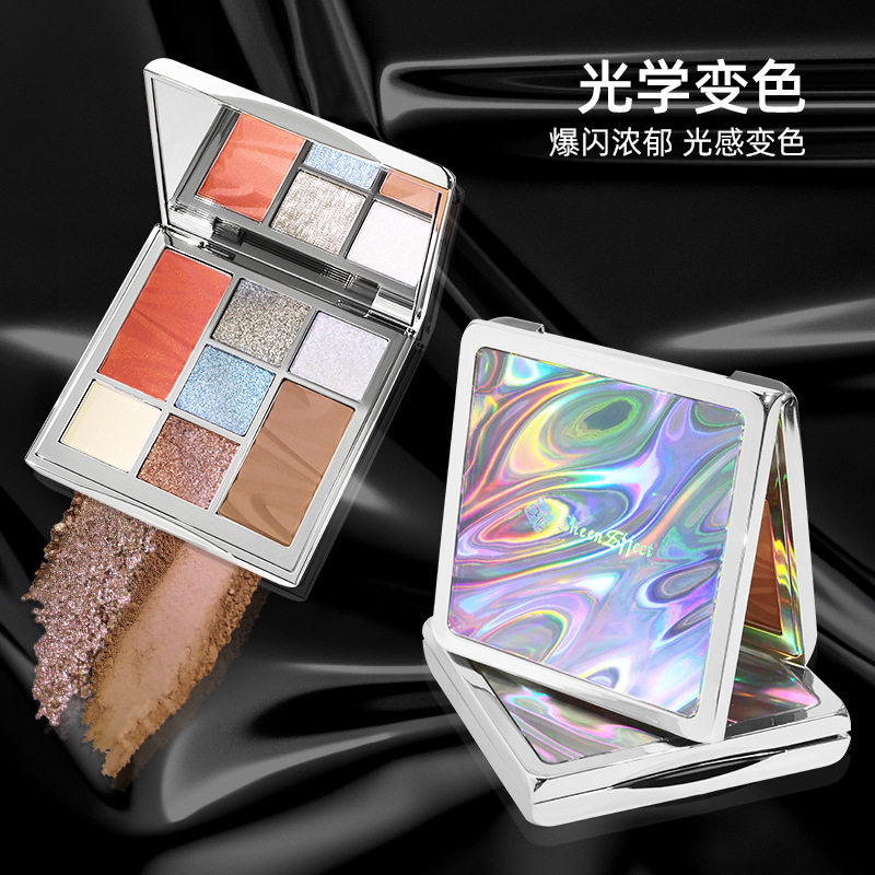 巽菲特夏大大联名变色龙眼影盘