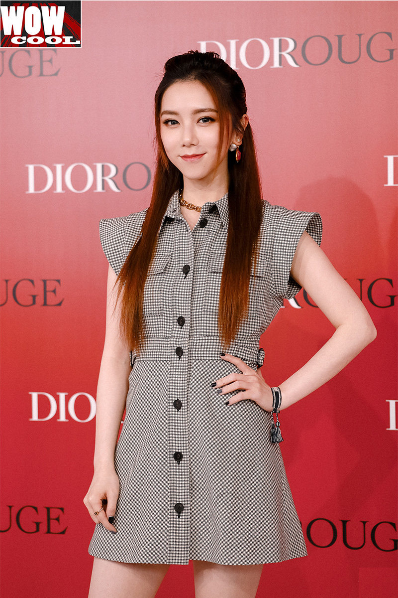 阿gem邓紫棋同款格纹连衣裙黑白色修身显瘦欧洲站2021早春新款女