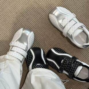 可可家~邂逅波卡尔2026春季新款魔术贴波点圆头休闲百搭德训鞋子