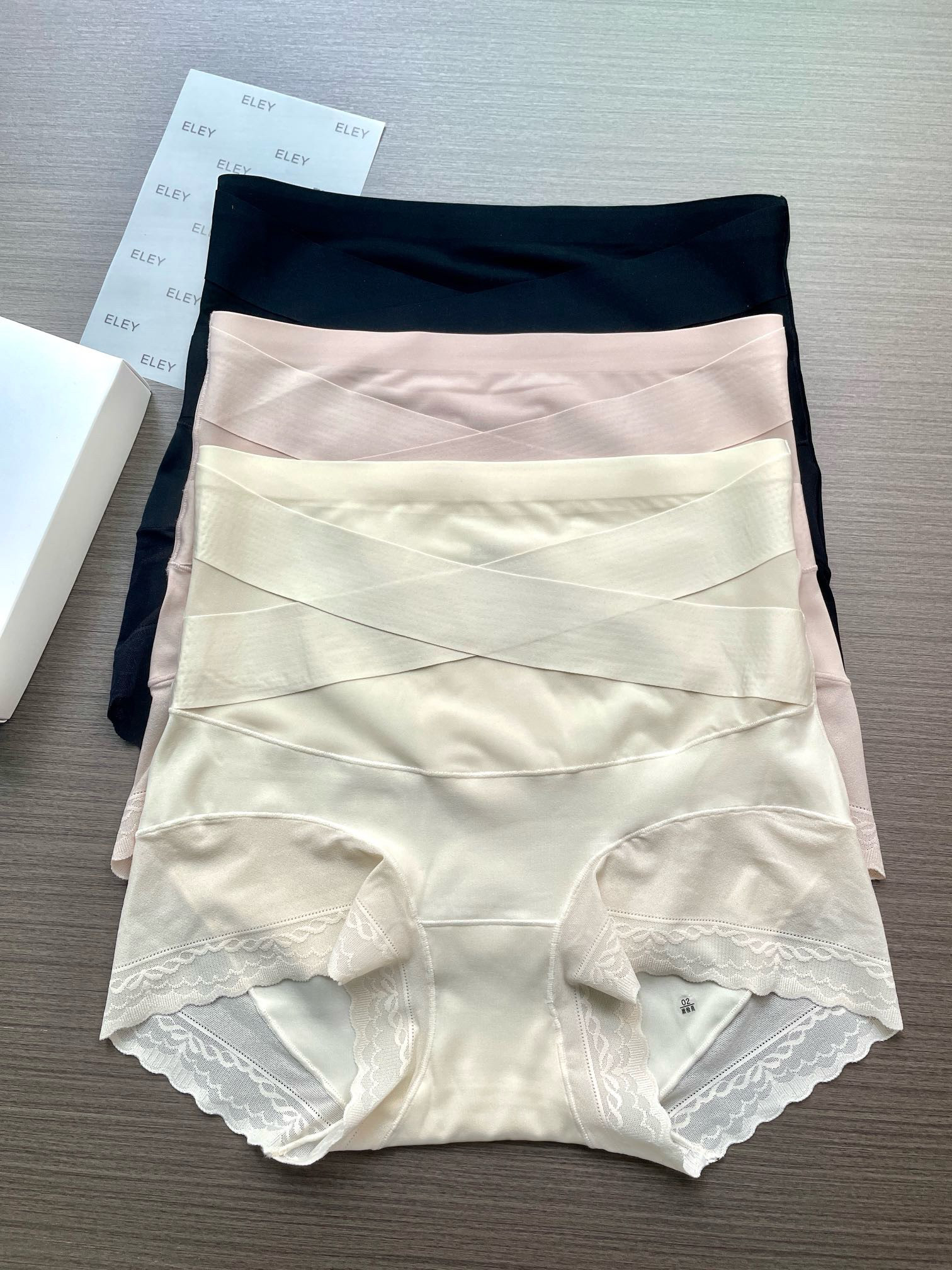 ELEY新款花边蕾丝高腰无痕亲肤收腹提臀塑形交叉拼接女士三条内裤