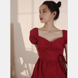 喵吉复古方领泡泡袖红裙渡假裙露背绑带中长款红色开叉连衣裙女夏