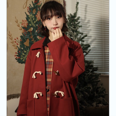 中长款小个子红色牛角扣毛呢外套