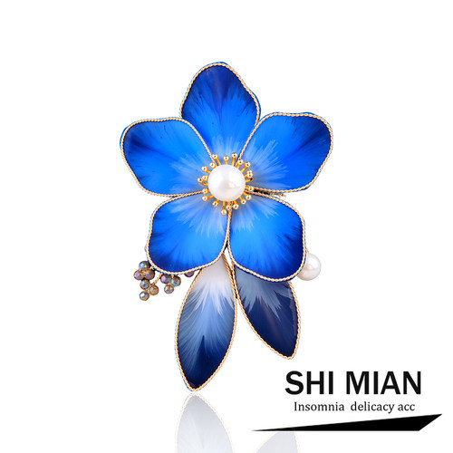 非遗蚕丝线绒花蓝色海棠花胸针女
