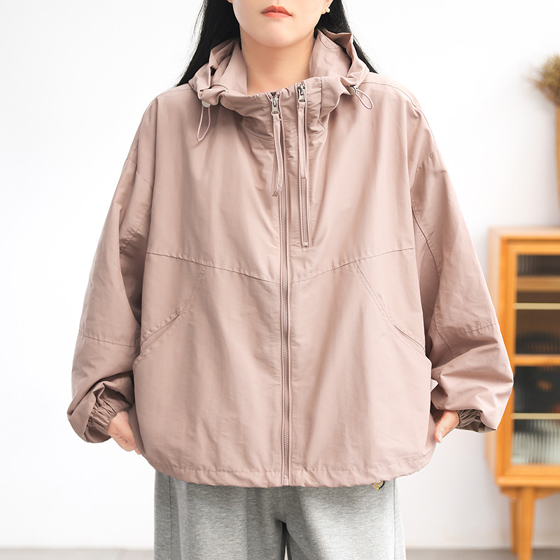 2025新城市轻户外大码连帽双拉链夹克外套冲锋衣女春胖mm港风宽松