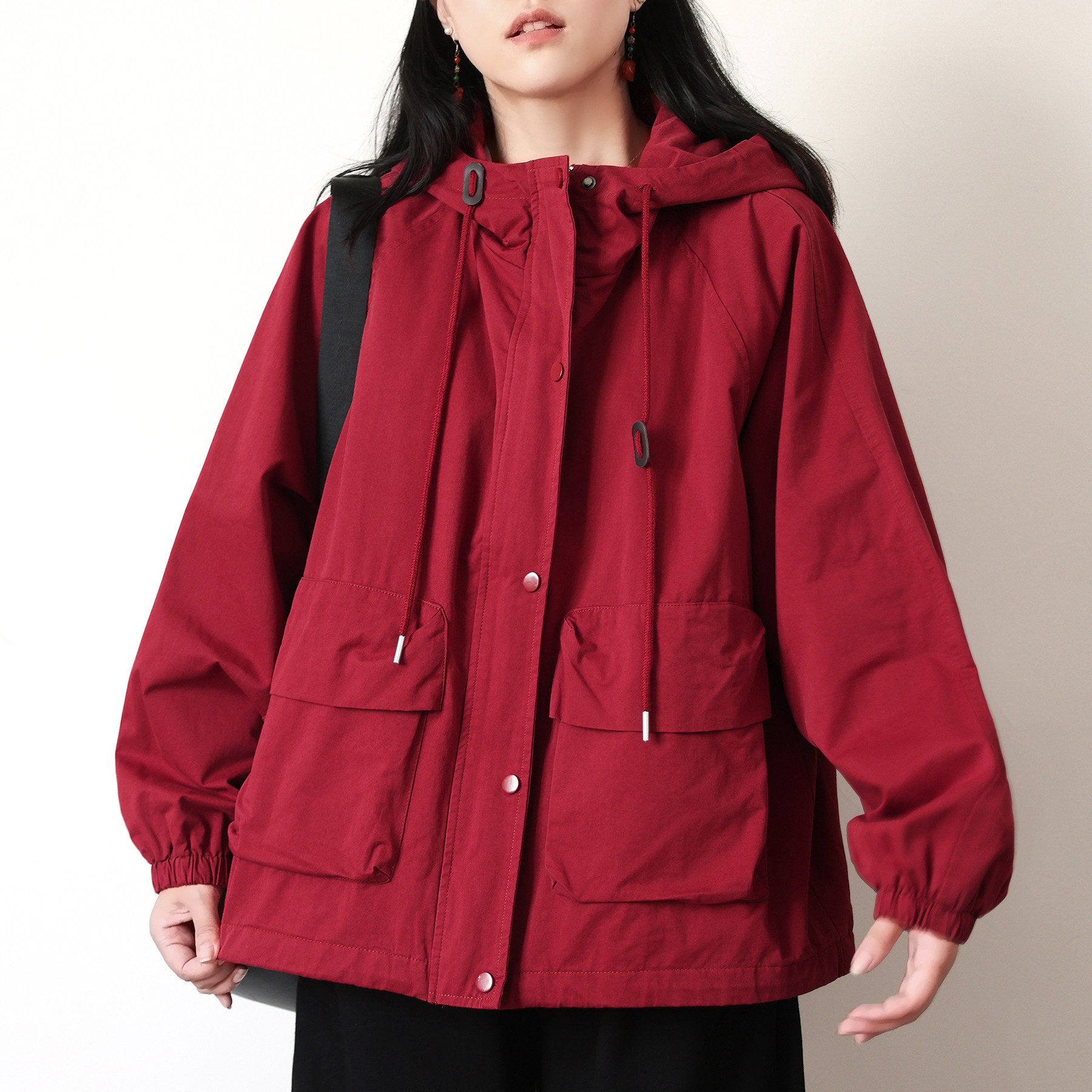 都市工装大口袋连帽风衣女大码图片