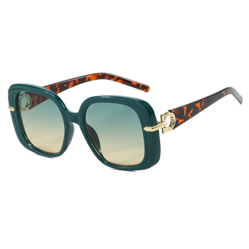 时尚方形大框墨镜女士