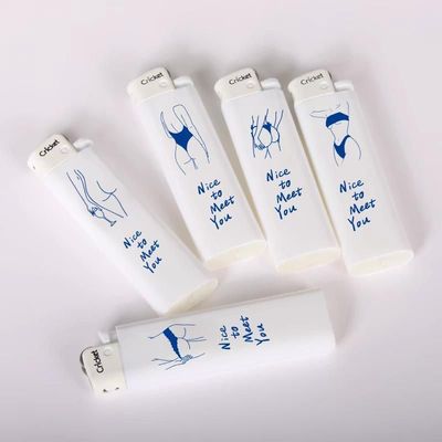 美女系列砂轮打火机创意个性一次性明火高颜值网红爆款耐用送男友