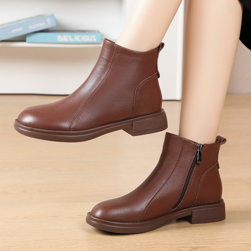 真皮舒适不累脚防滑平底短靴橡胶底加绒保暖马丁靴英伦风外出穿搭