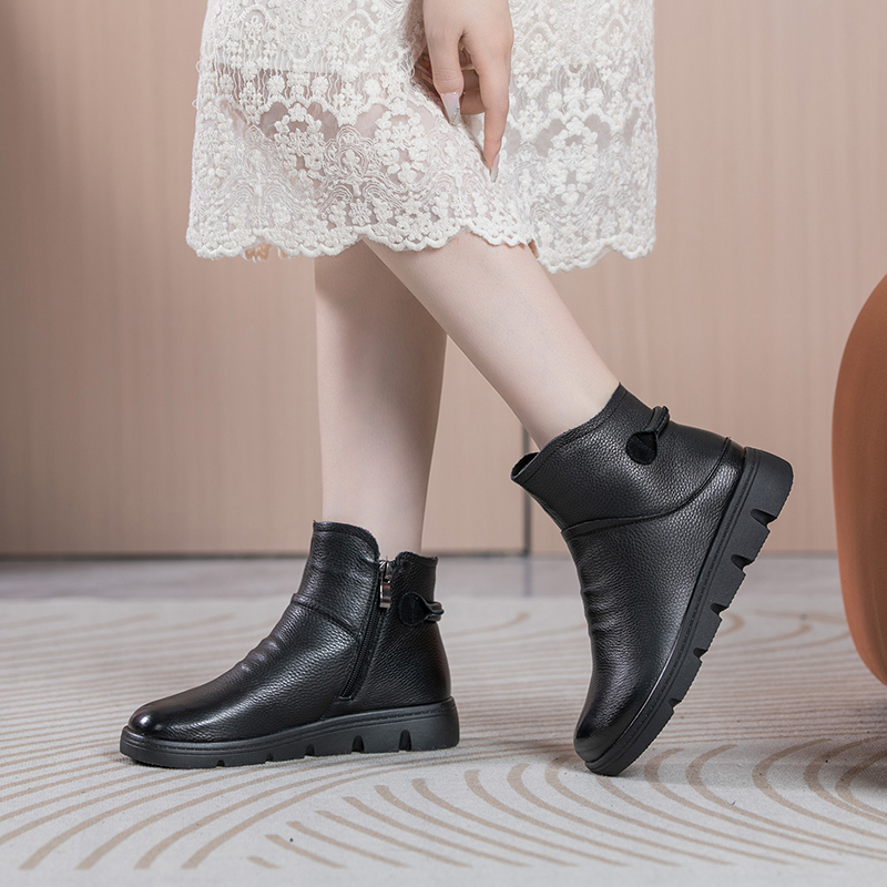 软牛皮平底妈妈棉靴厚底2022秋冬真皮圆头短靴大码踝靴加绒松糕底