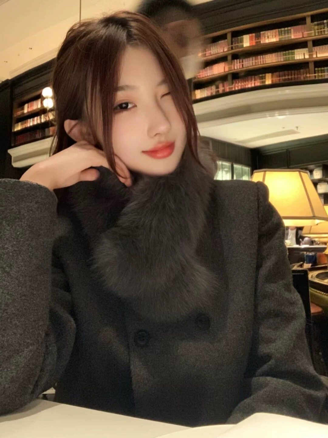 【现货】26冬小香风狐狸毛领围脖毛呢外套女百褶裙大衣内胆白鸭绒
