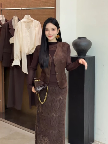 26秋气质女神小香风鹿皮绒马甲打底衫蕾丝半裙三件套7507