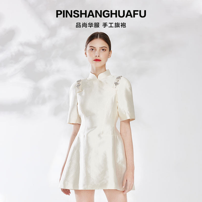 2022新款法式白色简约轻奢婚纱量身定制改良旗袍复古高级质感礼服