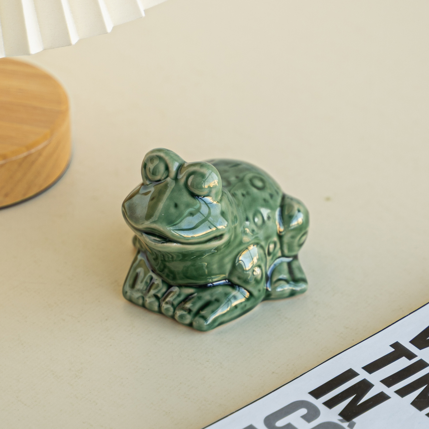 创意个性陶瓷可爱青蛙桌面小摆件高级感小众家居客厅玄关装饰品