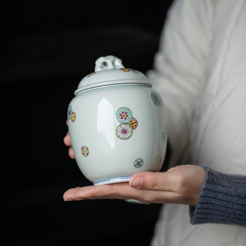 青花瓷德化中式复古茶叶罐