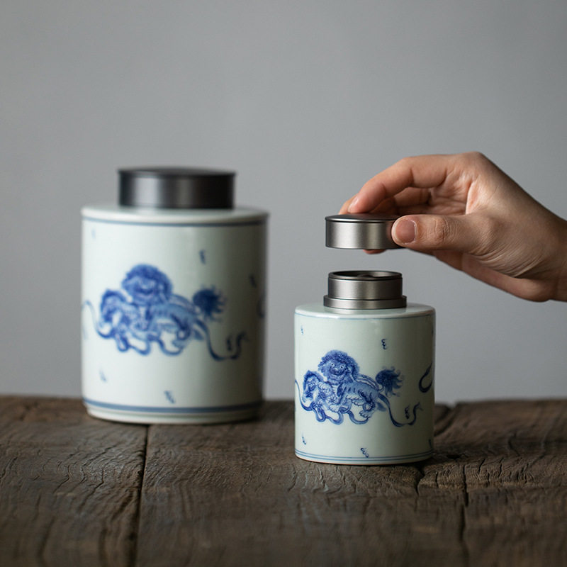 青花瓷德化中式复古茶叶罐