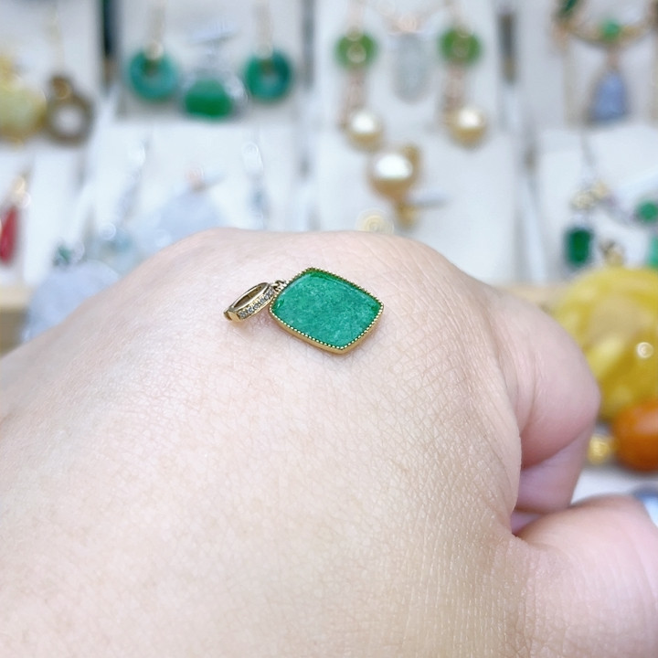 18k托0.97克万能扣滴酒,珠宝/钻石/翡翠,翡翠裸石/蛋面,淘宝优惠券,粉丝福利购,淘宝优惠卷