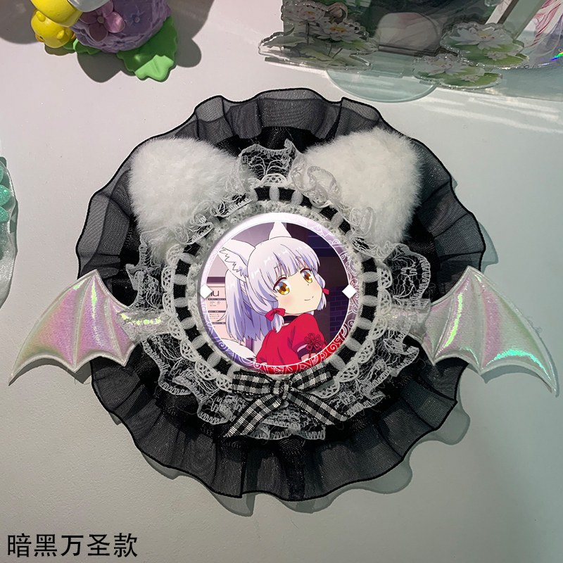 街角魔族 吉田优子 周边吧唧托徽章谷美装饰礼品挂件动漫次元