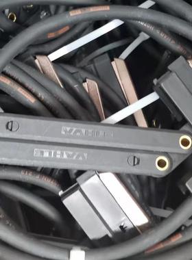 0600090/00 0600088/00 SK-KMK100/KEH-04碳刷头