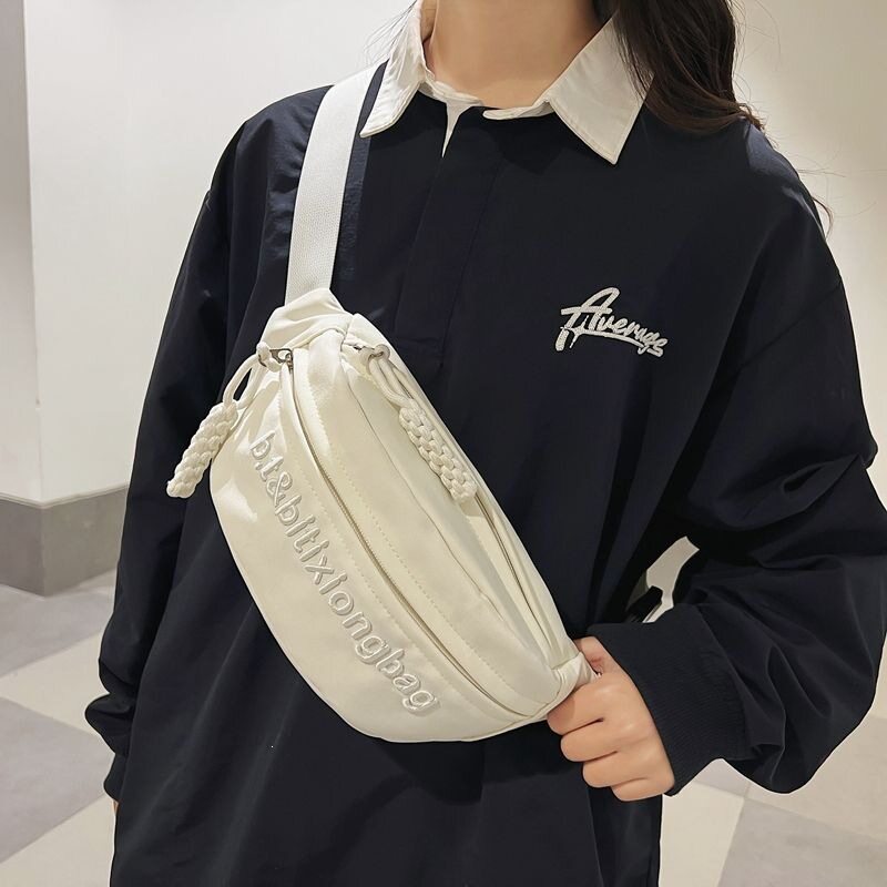 帆布斜挎学生胸包女2026新款时尚