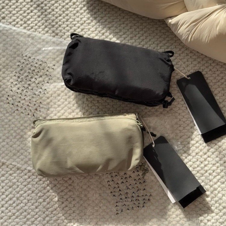水瓶斜挎包女款单肩轻便防水运动