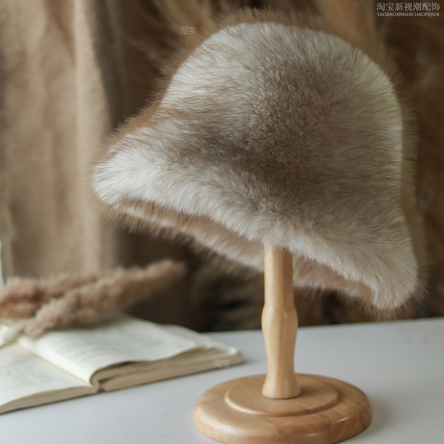 毛绒渔夫帽女护耳冬季保暖加厚显脸小时尚帽子柔软亲肤户外抗寒帽