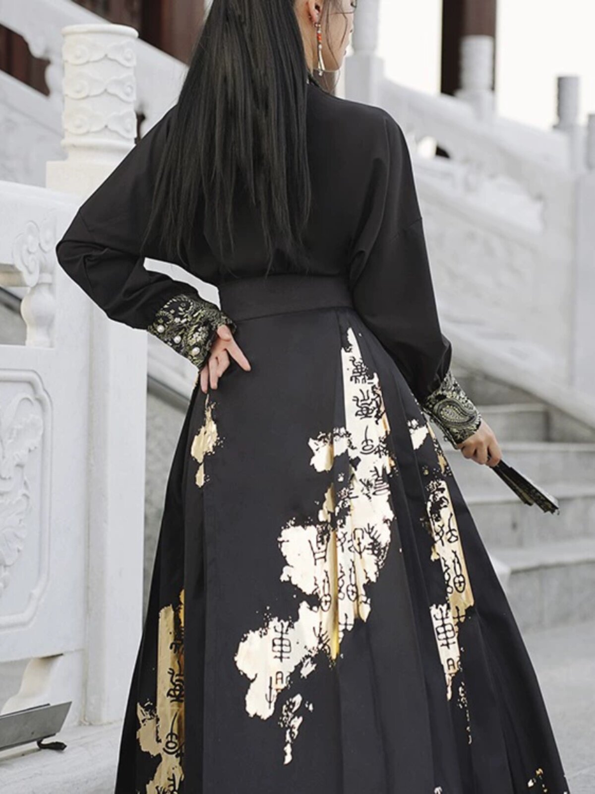 국가 스타일 HANFU 한 요소 자수 탑 시원한 검은 무술 스타일 고대 스타일 말 얼굴 스커트 정장 2023 가을 겨울 새로운 스타일