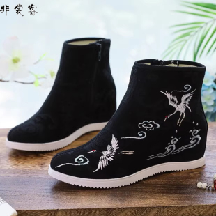 汉服鞋子女成人配马面裙的鞋绣花鞋内增高古风搭配汉服裙子的短靴