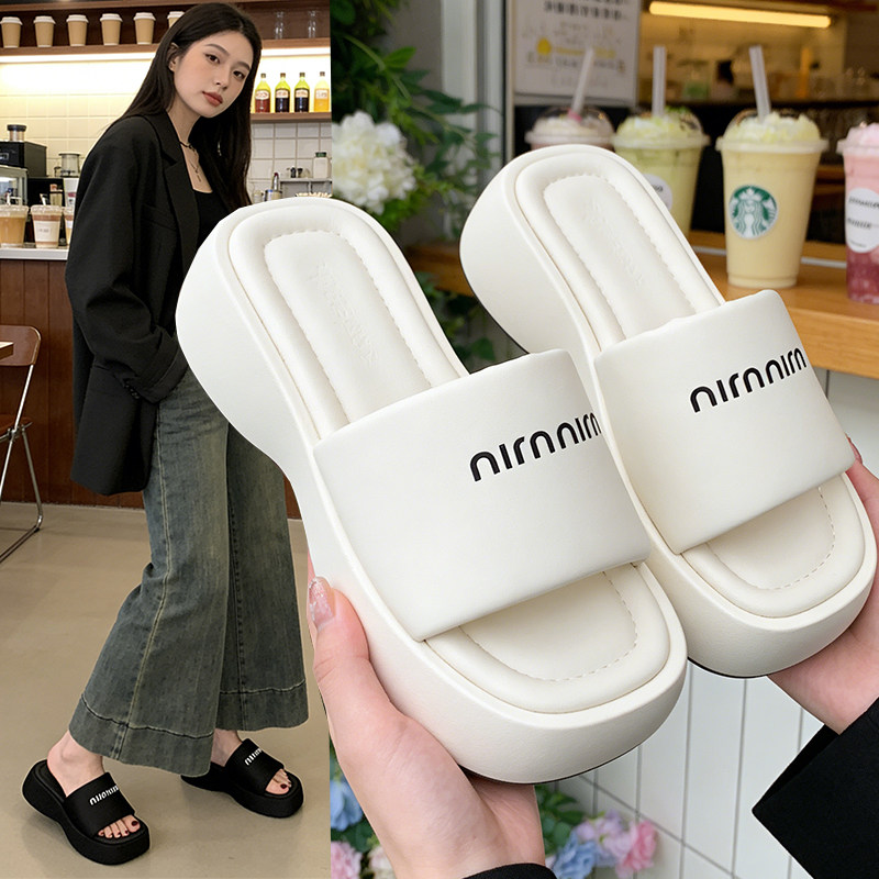 增高显瘦字母厚底拖鞋女2026新款松糕一字拖网红百搭外穿沙滩凉拖