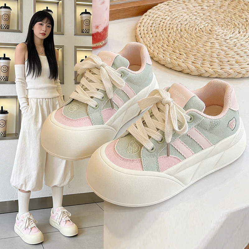 春秋休闲帆布鞋女板鞋女款2026新款厚底小白鞋配裙子小众面包鞋子