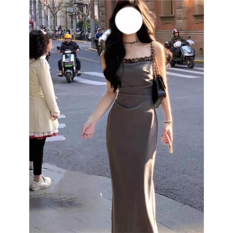 SHE ER法式复古灰色蕾丝拼接吊带连衣裙女夏季高级感收腰褶皱包臀