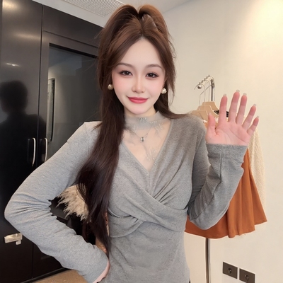 260克慕斯羊绒长袖t恤打底衫女春秋扭结内搭蕾丝V领上衣