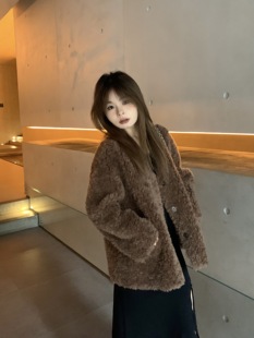 大美自制150小个子皮毛一体羊毛外套 咖色皮草V羊剪绒大衣冬季